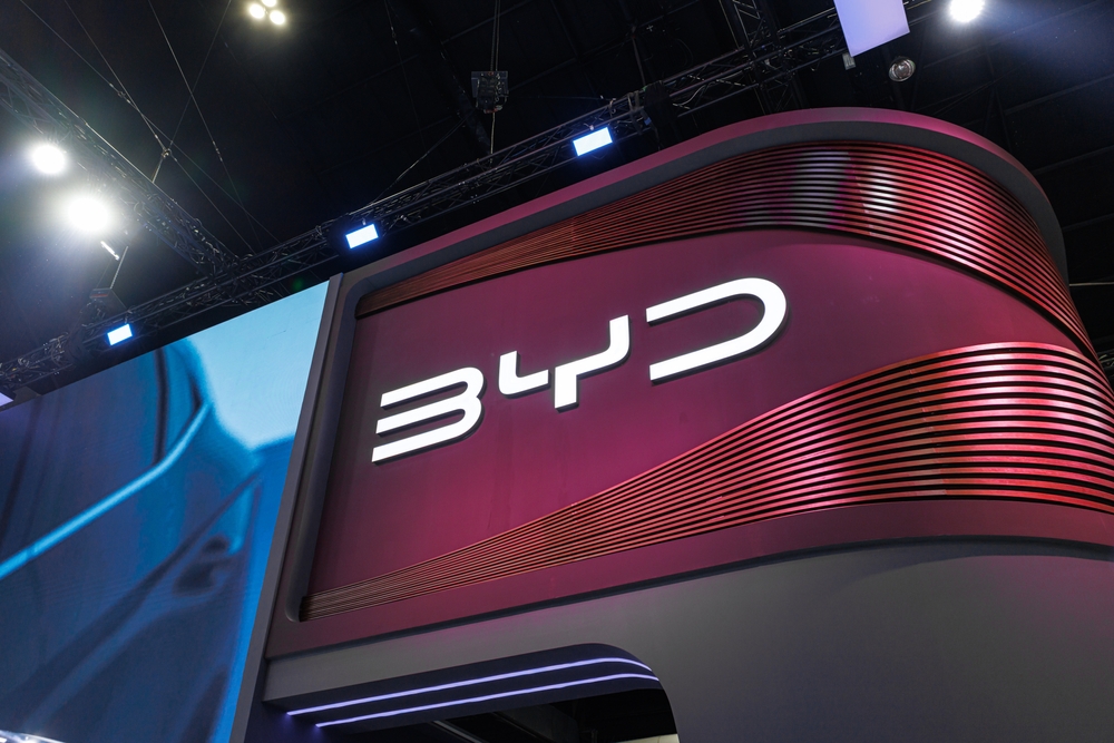 byd-loses-share-as-china-ev-demand-cools-and-rivals-surge
