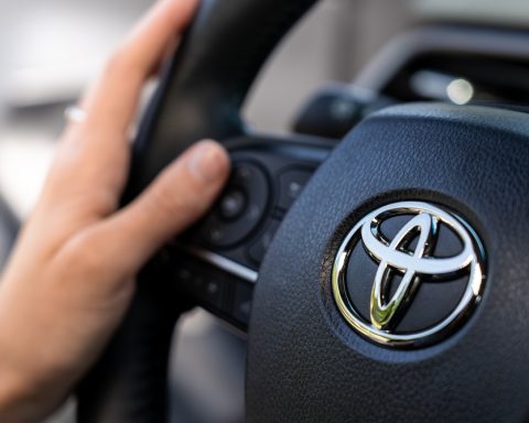 toyota-lifts-toyota-industries-offer-amid-activist-pressure