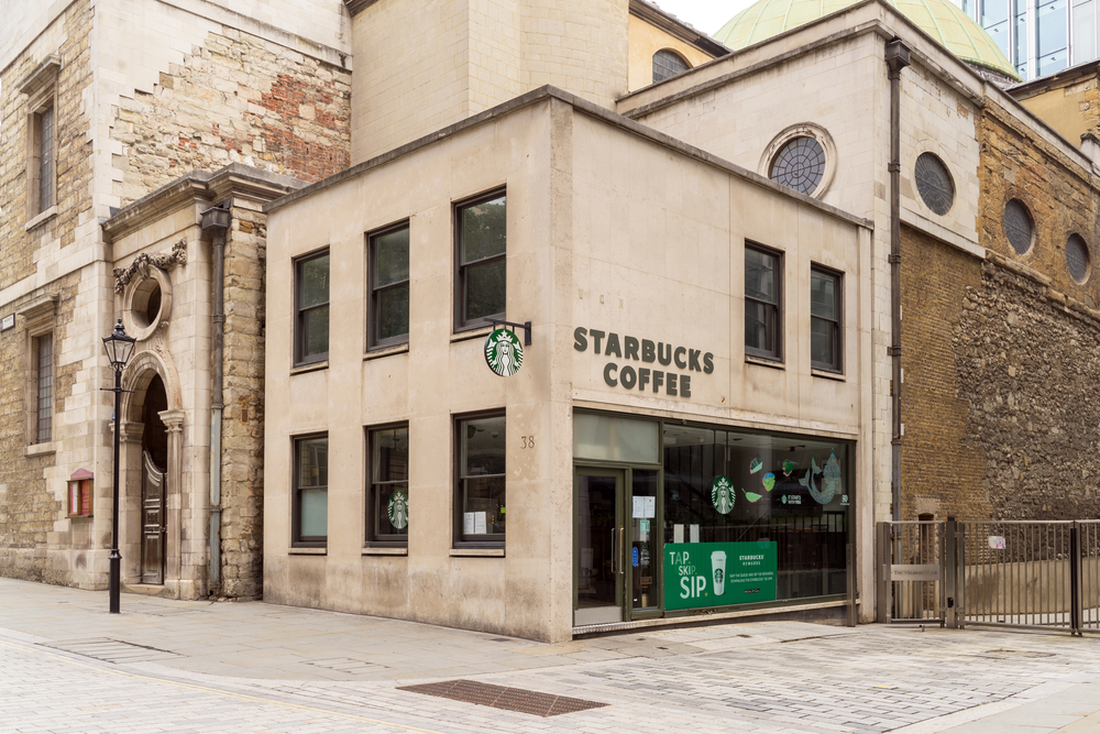 starbucks-sweetens-pay-as-union-pressure-persists
