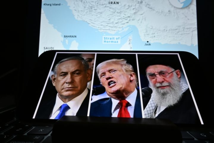 Trump-Faces-Standoff-With-Iran-Over-Hormuz-Crisis