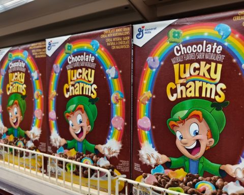General Mills Removes Artificial Dyes