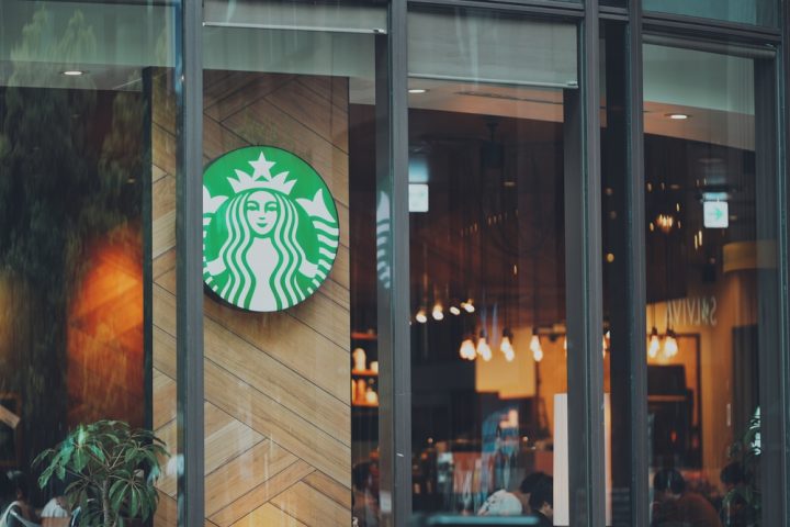 starbucks-cuts-200-corporate-jobs